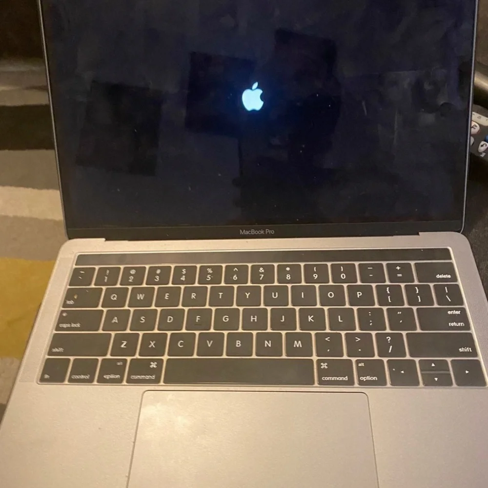 Apple MacBook Pro - Silver